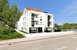 Stan na prizemlju sa vrtom- Bokanjac, Zadar, Apartamento