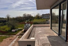 MODERNA VILLA S BAZENOM, 4 km OD MORA, Poreč, Famiglia