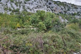 U Omiškom zaleđu Roh-Bau kuća i zemljište, Omiš, Σπίτι