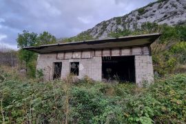 U Omiškom zaleđu Roh-Bau kuća i zemljište, Omiš, بيت