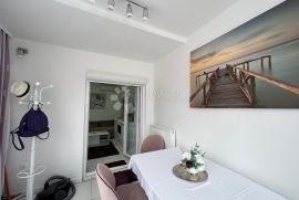 Apartmančić na rijetkoj lokaciji, Crikvenica, Apartamento