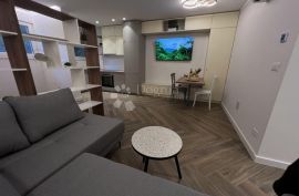 LUKUSZNO UREĐEN STAN PRODAJA, Split, Appartment