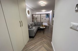 LUKUSZNO UREĐEN STAN PRODAJA, Split, Apartamento