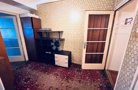 RETRO STAN U CENTRU ZA KOMPLETNU RENOVACIJU!!, Zagreb, Flat