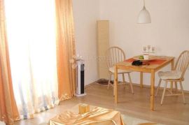 Molat - kuća s velikim stanom i 3 apartmana, Zadar - Okolica, Дом