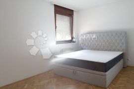 PRODAJA STANA U SESVETAMA SA VRTOM - PRIZEMLJE, 100 m2, Zagreb, Stan