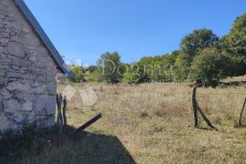 Predivno imanje u Lici s tri kuće u mirnom okruženju, Plitvička Jezera, Kuća