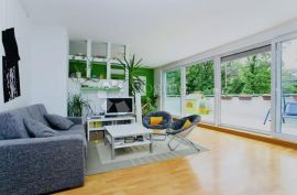 Penthouse s prostranom terasom na elitnoj lokaciji !, Zagreb, Διαμέρισμα