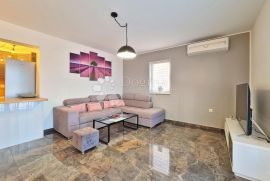 Odličan četverosobni stan u Pobrima, Opatija - Okolica, Apartamento