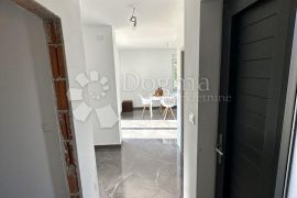 Novogradnja sa bazenom 180m2 Grižane, Vinodolska Općina, Casa