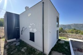 Novogradnja sa bazenom 180m2 Grižane, Vinodolska Općina, Casa