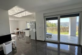 Novogradnja sa bazenom 180m2 Grižane, Vinodolska Općina, Casa