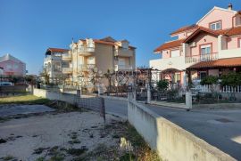 VODICE - KUĆA 800 M2 ODLIČNA PRILIKA, Vodice, Maison