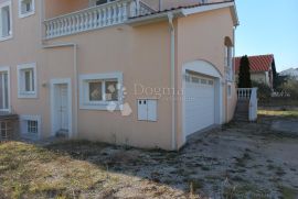 VODICE - KUĆA 800 M2 ODLIČNA PRILIKA, Vodice, Maison