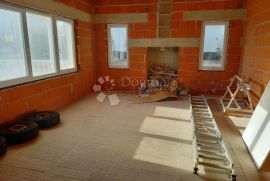 VODICE - KUĆA 800 M2 ODLIČNA PRILIKA, Vodice, Maison