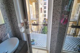 Luksuzan stan u centru grada dva balkona, Rijeka, Appartement