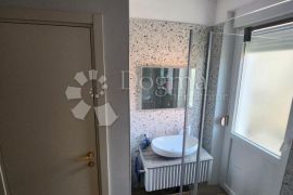 Luksuzan stan u centru grada dva balkona, Rijeka, Appartement