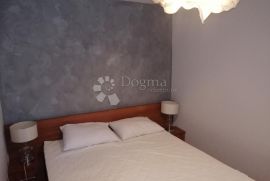 Etaža - dva apartmana na odličnoj lokaciji, Omišalj, شقة