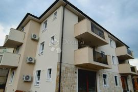 MALINSKA - DVA APARTMANA S OKUĆNICOM, Malinska-Dubašnica, Wohnung