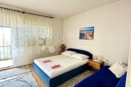 APARTMAN, 100 M DO MORA, Crikvenica, Appartement