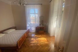 Drugi red od mora, zasebni ulaz i velika terasa !, Opatija, Appartment