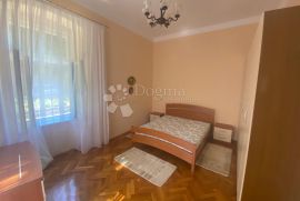 Drugi red od mora, zasebni ulaz i velika terasa !, Opatija, Appartment