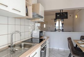 Apartman sa vrtom na Viru, Vir, Daire