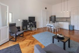 OPATIJA KOMFORAN STAN 69m2, Opatija, Appartamento