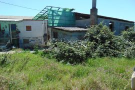 Kuća za djelomičnu renovaciju u središnjoj Istri, Pazin - Okolica, House