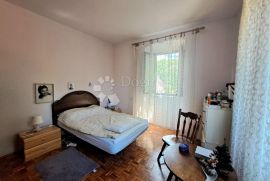 Prostran stran s velikim potencijalom, Pula, Appartement