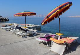 Senj - etaža kuće 80 metara od plaže, Senj, شقة