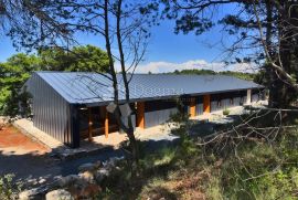 DUGI OTOK - MODERNA VILA 362 m2 BLIZU MORA, Sali, Famiglia