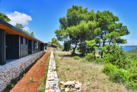 DUGI OTOK - MODERNA VILA 362 m2 BLIZU MORA, Sali, Famiglia