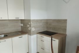 MALINSKA - APARTMANSKA KUĆA - 8 APARTMANA, Malinska-Dubašnica, بيت