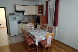 MURTER - APARTMANSKA KUĆA 500m OD MORA, Murter, Ev