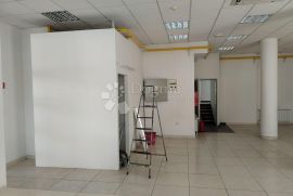 Izuzetan poslovni prostor u Karlovcu, Karlovac, Gewerbeimmobilie