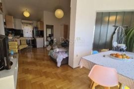 Srdoči, stan sa terasom za poželjeti!, Rijeka, Flat