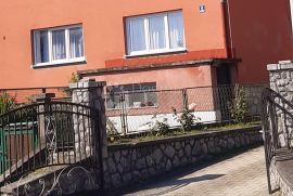 Stan u prizemlju kuće sa dvorištem u centru Ogulina, Ogulin, Apartamento