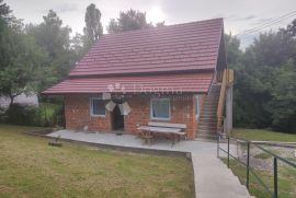 OBITELJSKA KUĆA 150 m2 - KRAVARSKO - OKOLICA V. GORICE, Kravarsko, Дом