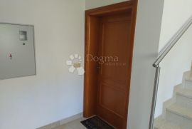 UVALA SOLINE APARTMAN NA 100 M OD MORA, Dobrinj, Appartment