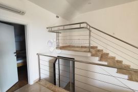 Apartman s panoramskim pogledom Njivice, Omišalj, Daire