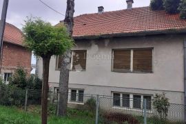 KUĆA ZA RENOVACIJU TURČIN, Gornji Kneginec, House