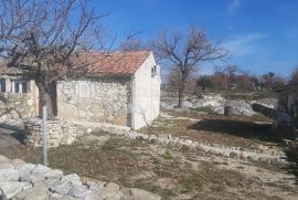 Kamena kućica, Ražanac, House