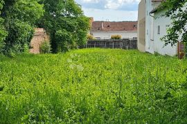 Građevinsko zemljište sa projektom u srcu Križevaca, Križevci, Terreno