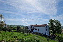 Top obiteljska kuća, Viškovo, House