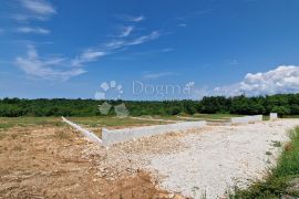 GRAĐEVINSKO ZEMLJIŠTE - JURŠIĆI, Svetvinčenat, Tierra