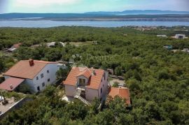 GRAĐEVINSKO ZEMLJIŠTE 738 m² S POGLEDOM NA MORE, Crikvenica, Terreno