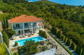 VILLA SA PANORAMSKIM POGLEDOM (CRIKVENICA), Crikvenica, Casa