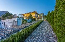 VILLA SA PANORAMSKIM POGLEDOM (CRIKVENICA), Crikvenica, Casa