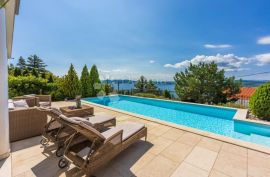 VILLA SA PANORAMSKIM POGLEDOM (CRIKVENICA), Crikvenica, Casa